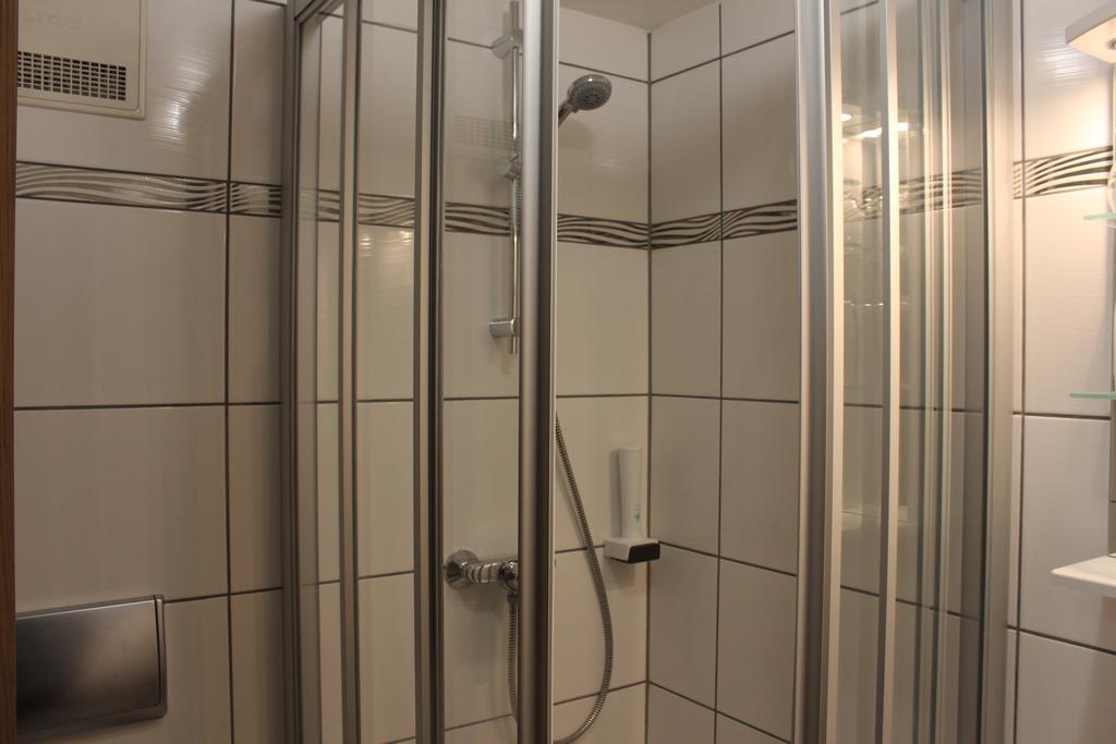 Airport-Hotel Zum Taubengrund Kelsterbach Quarto foto