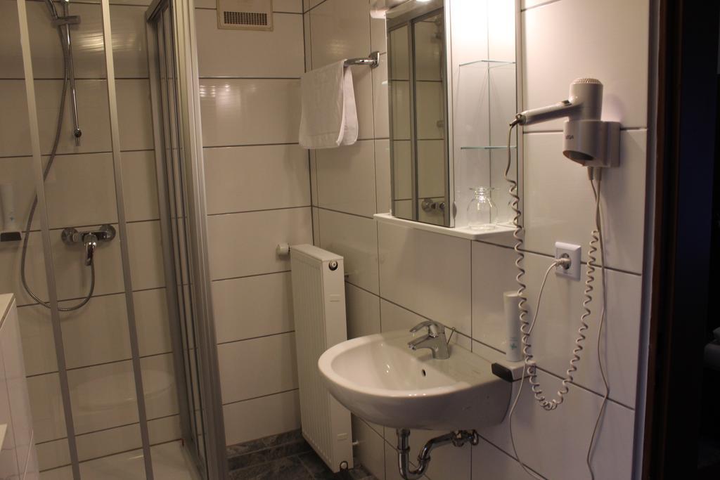 Airport-Hotel Zum Taubengrund Kelsterbach Quarto foto
